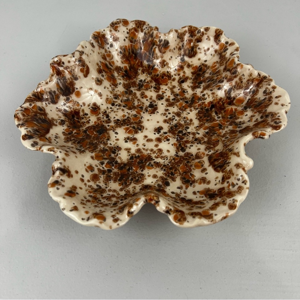 Ceramic Glazed Speckled Ruffle Hobby Pottery
